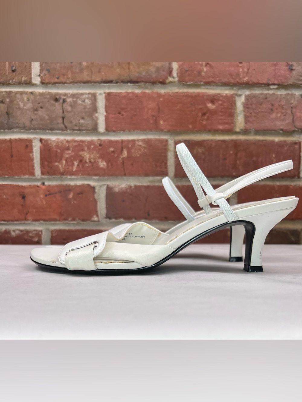 VTG Y2K 90s White Strappy Kitten Heels sz 6 1/2